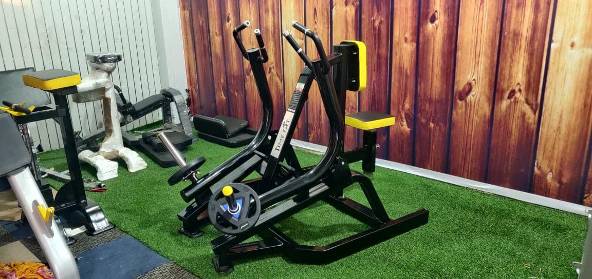 Seated Row Machine